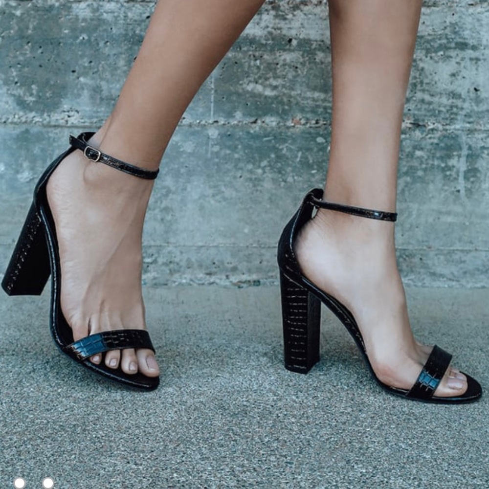 Lulus Taylor Croc Black Crocodile-Embossed Ankle Strap 4” Heels Size 7